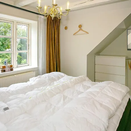 Holiday home V *